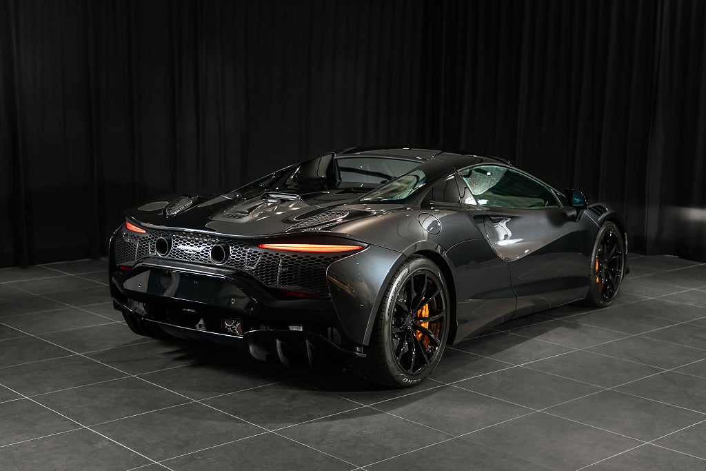 Gallery image 3 of 13