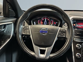 Volvo XC60 D5 AWD AUT R-Design Business Drag Värmare Kamera S&V – bild 9
