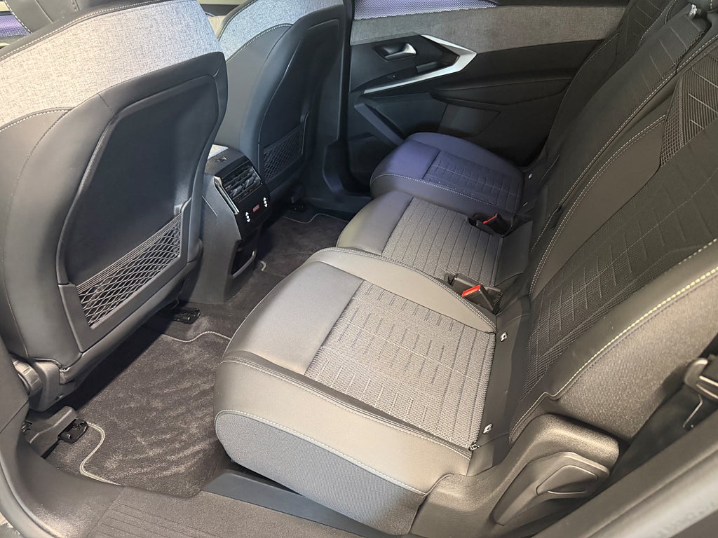 Peugeot 5008 GT Hybrid 145 1.2 PureTech 145 e-DSC Euro 7 Sits thumbnail
