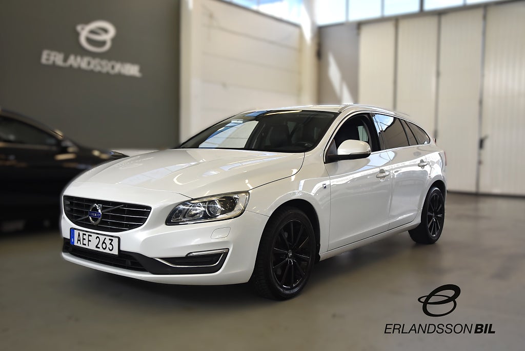 Volvo V60 T3 OCEAN RACE P-SENSORER NAVI NYSERVAD KAMREM BYTT