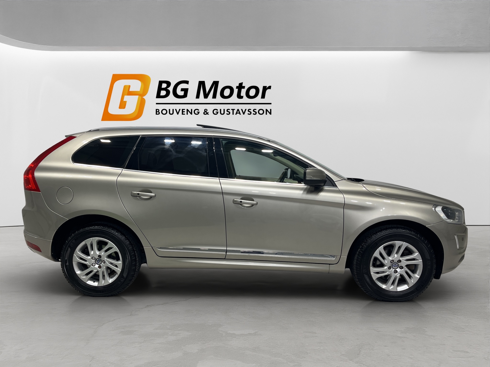Volvo XC60 2016, bild 3/53