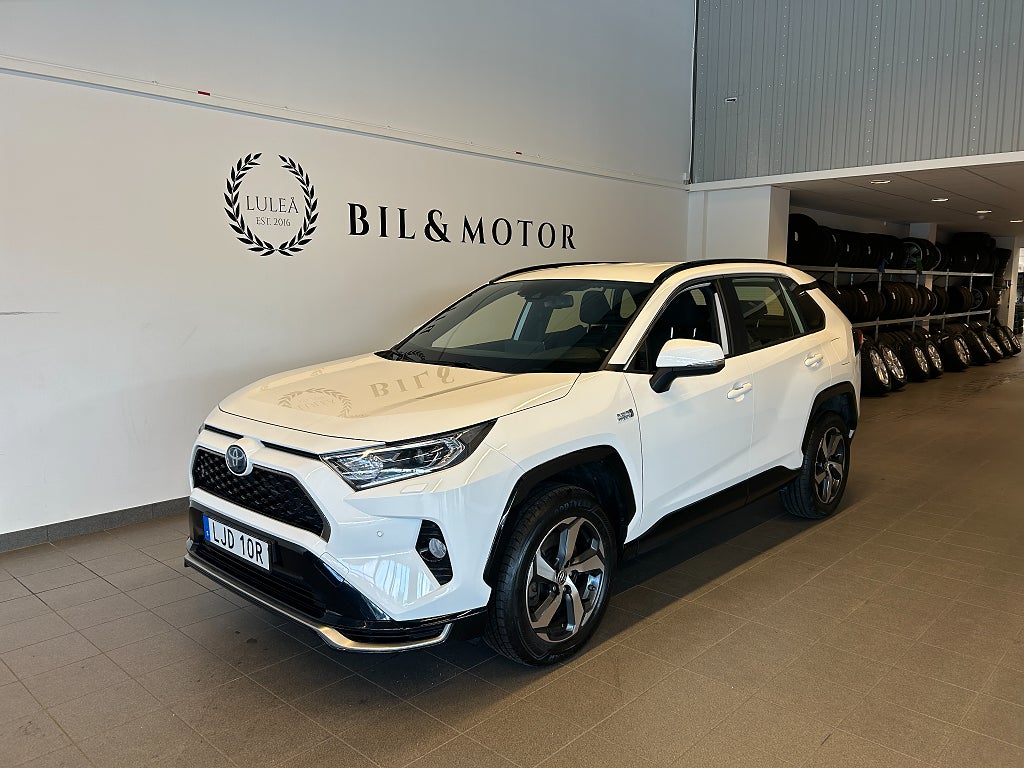 Toyota RAV4 Plug-in Hybrid E-CVT Active|AWD|Drag|Kam|Värm