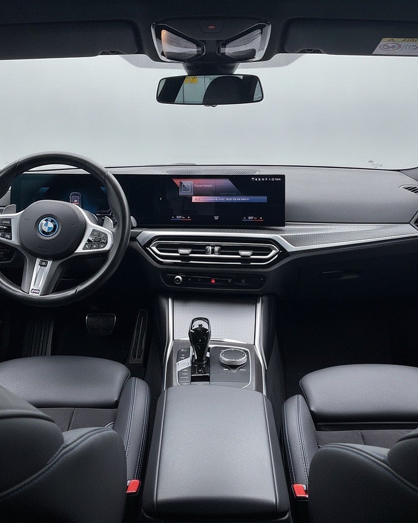 BMW 330e xDrive M Sport / Värm / Wide / Drag