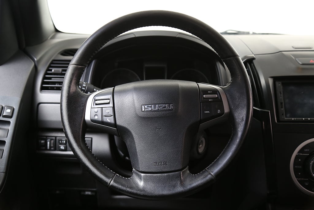 Isuzu D-Max Crew Cab 2,5 4WD 163hk Limited Edition Aut Kåpa Värmare 2015