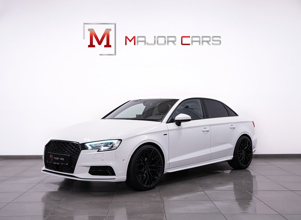 Audi A3 Sedan 2.0 TDI S-Line Svart Optik B&O 19" Massage