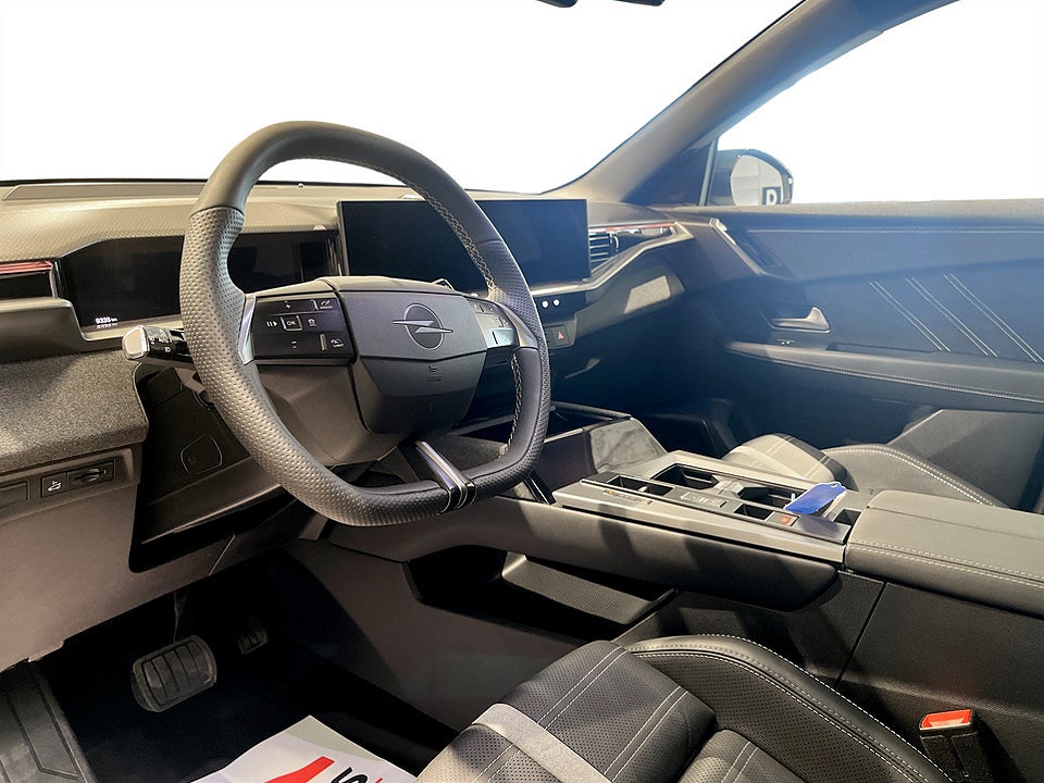 Bild på Opel Grandland X Ultimate Hybrid 145hk Aut B-KAMERA PANO