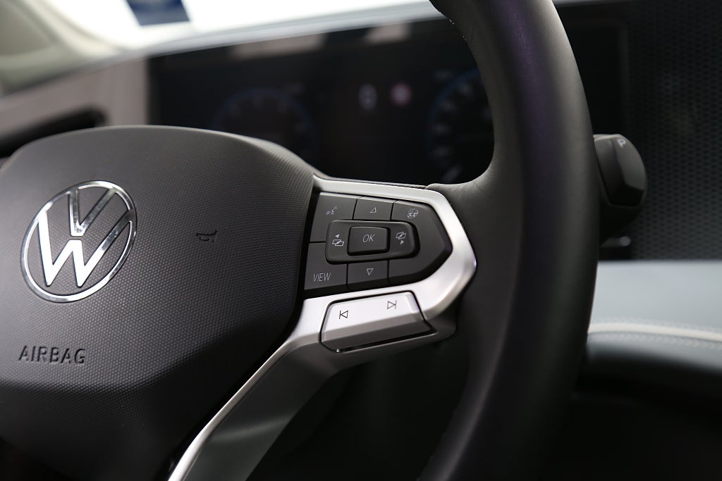 Volkswagen Passat Sportscombi 1,5 eTSI Business Värmare Drag 2025