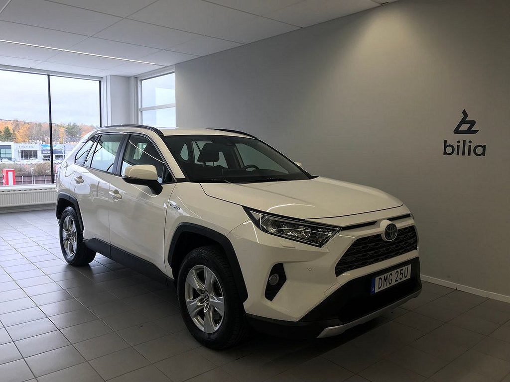 Toyota RAV4 Hybrid AWD-i Dragkrok Backkamera