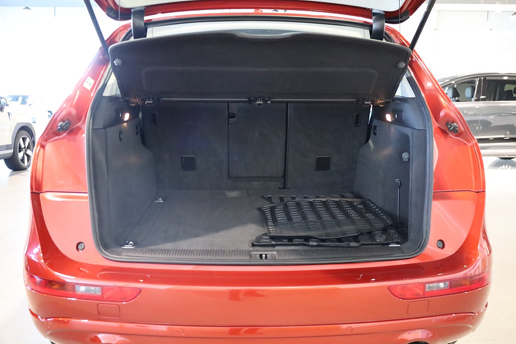 Audi Q5 2.0 TFSI 225HK Quattro AUT Design-PKT Drag Värmare PDC 2013