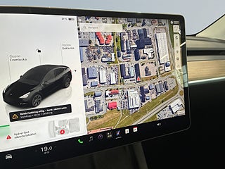 Tesla Model Y Long Range AWDLong Range S&V/Drag/kamera/Pano/Värmepump – bild 16