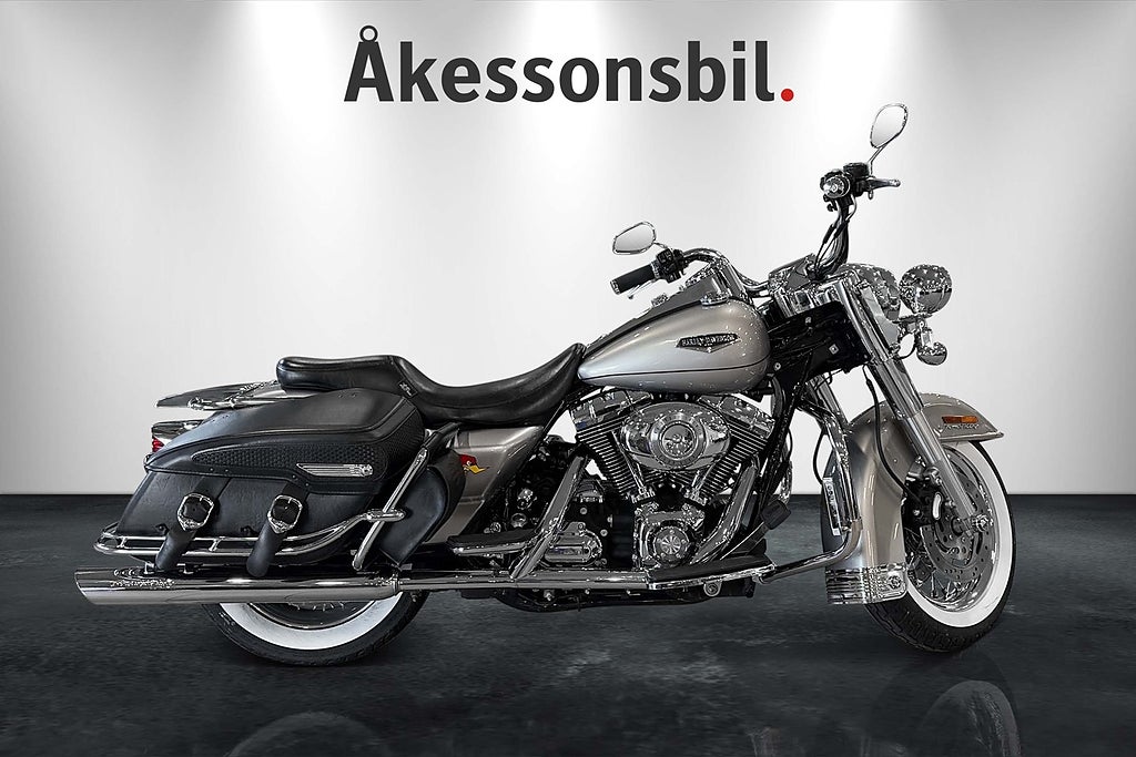 Harley-Davidson Flhrc Road King Classic extremt fin