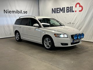 Volvo V50 2.0 D Summum S&Vdäck/M-värm/Drag/Sensorer/Xtraljus