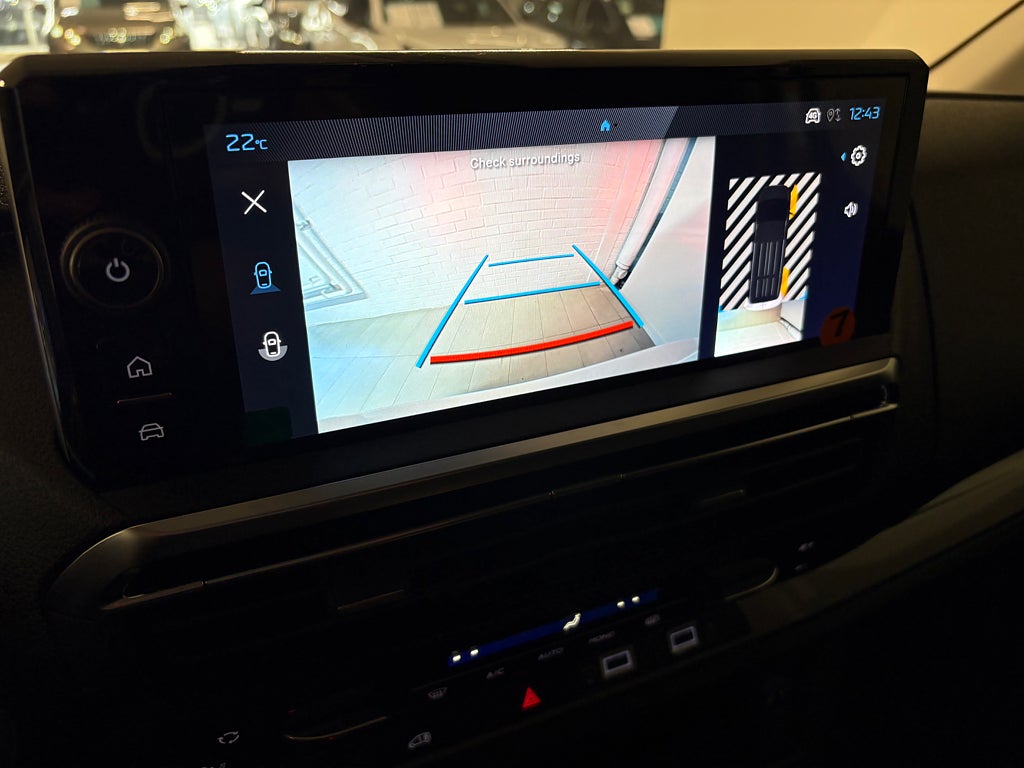 Peugeot e-Expert 75kWh L2 Plus thumbnail
