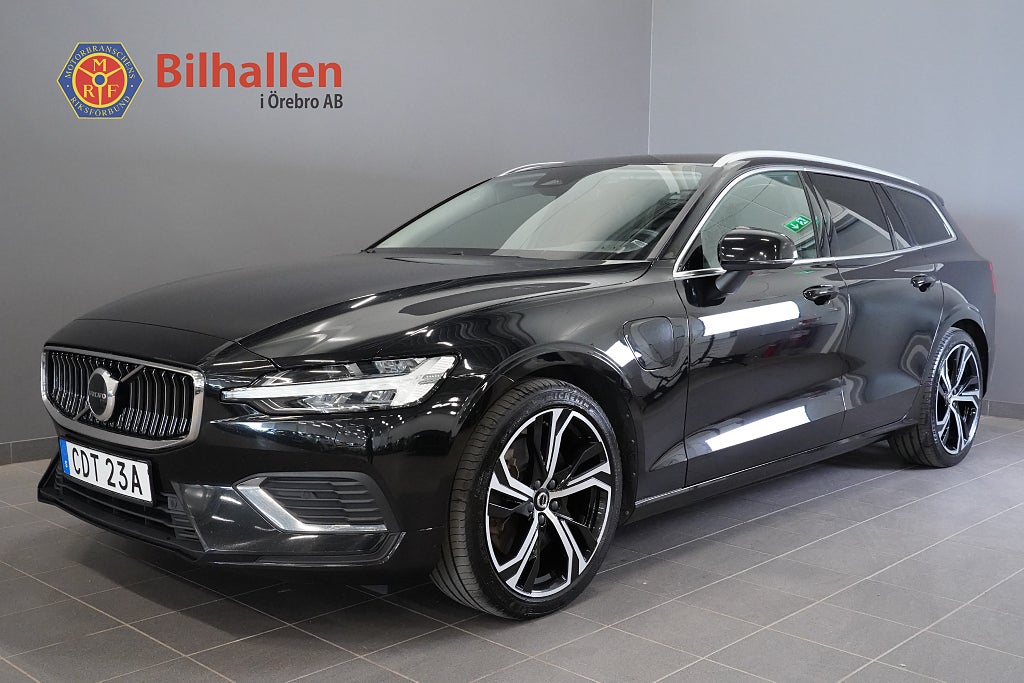 Volvo V60 Recharge T6 AWD Skinn 19" VoC Drag Kamera Navi 