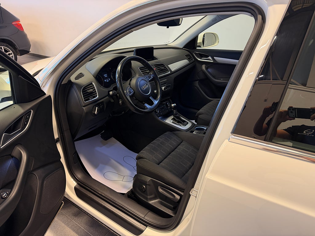 Audi Q3 2018 - miniatyr 5