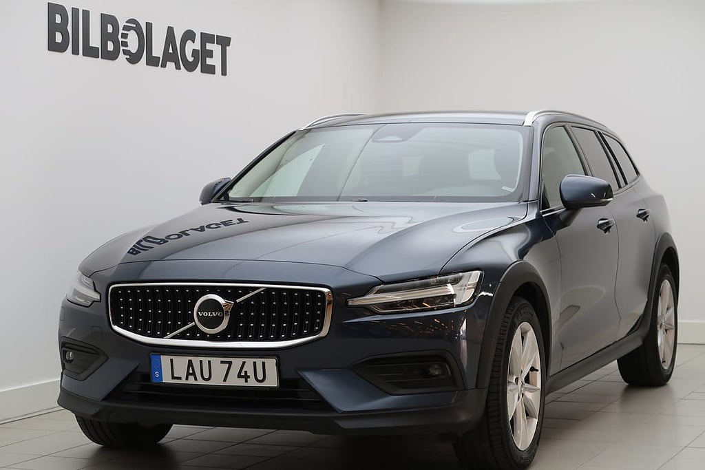 Volvo V60 Cross Country B4 AWD Diesel Core/Drag/GPS/Kamera