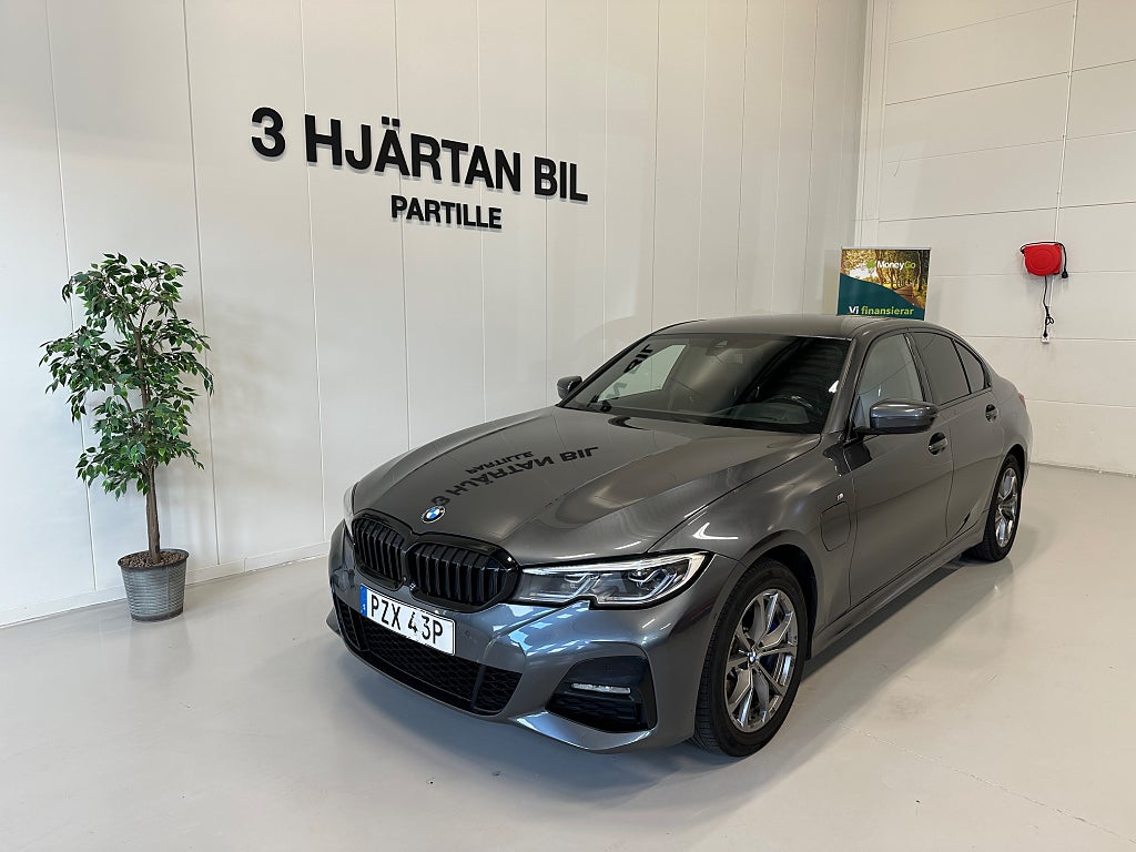 BMW 330e BMW 330e xDrive Sedan M Sport Laser HiFi HUD 360° Drag 