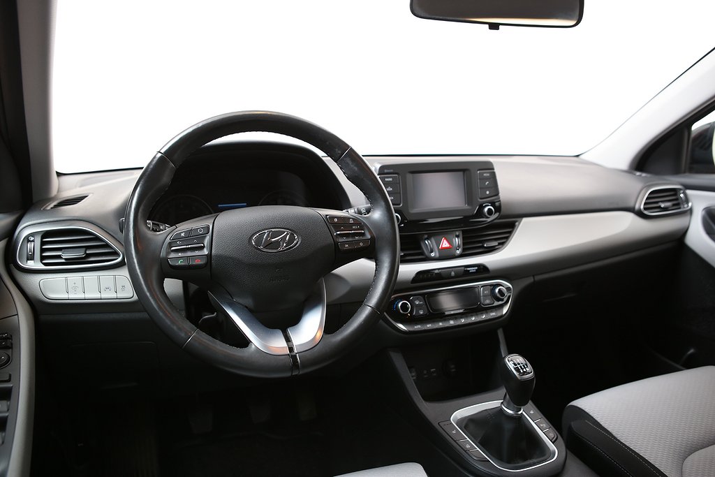 Hyundai i30 1,4 T-GDi 140hk Comfort 5D Kamera Motorv 2018