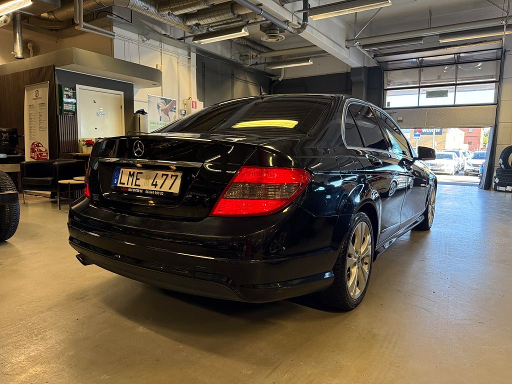 Mercedes-Benz C200 2009 - miniatyr 6