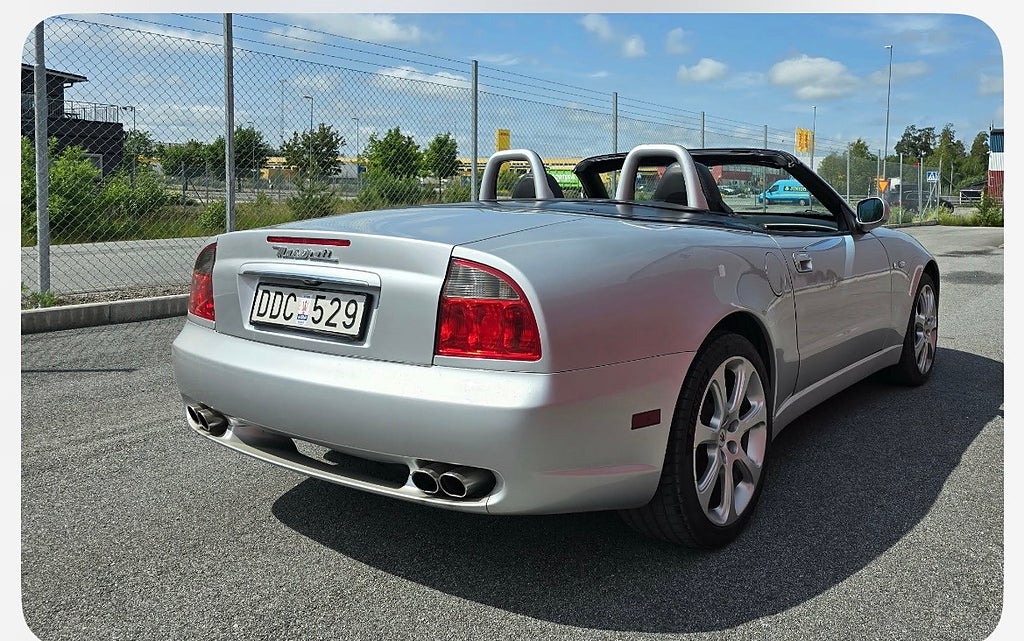 Maserati Spyder 2003 - miniatyr 3