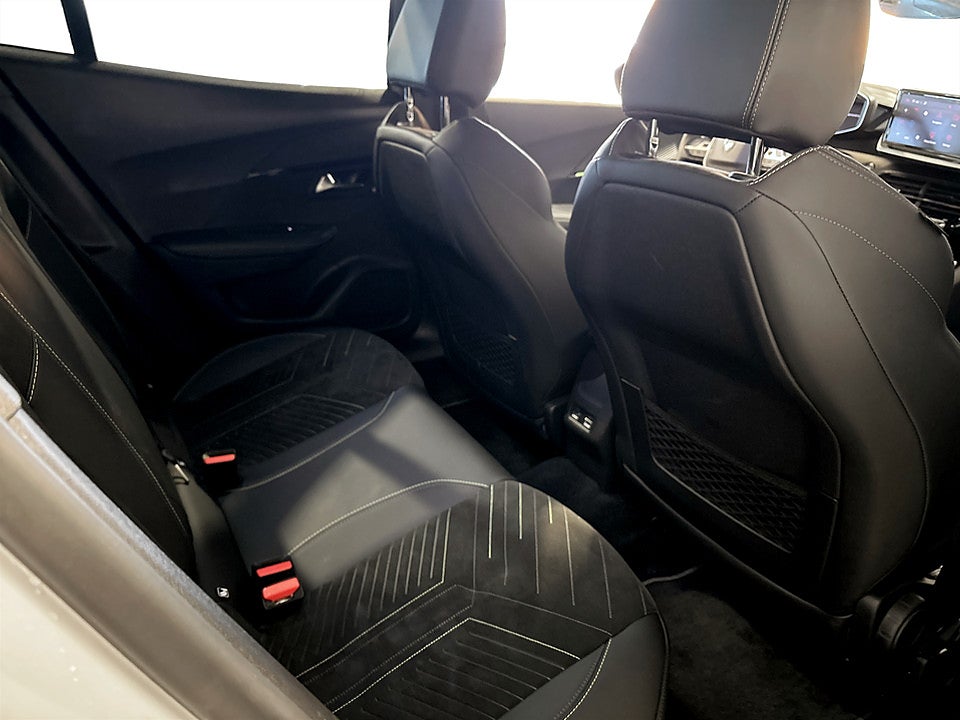 Bild på Peugeot 2008 GT 1.2 PT 130hk Aut B-KAMERA CARPLAY