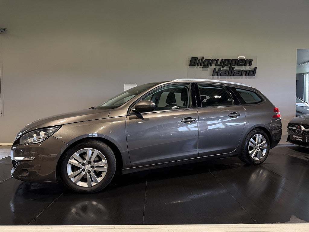 Peugeot 308 sw 1.2 PureTech 130Hk Active Panorama Navi Pdc Drag Nyserv