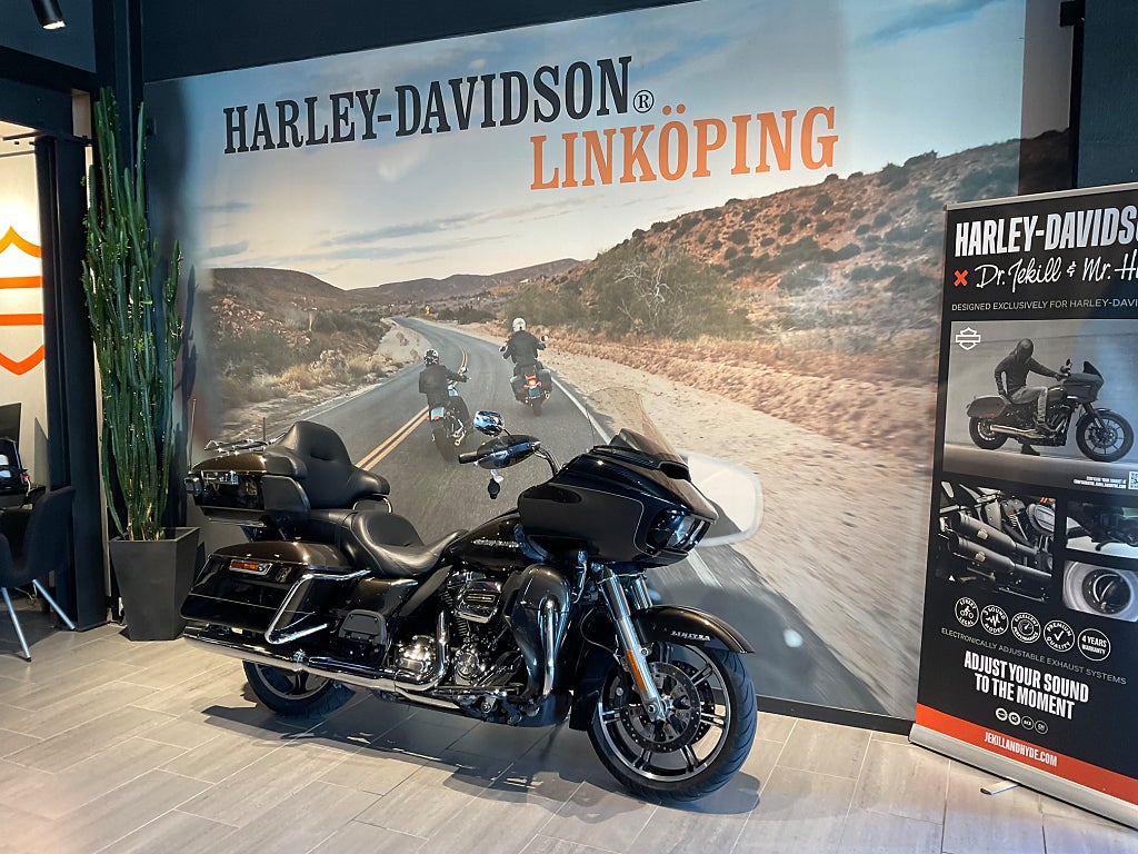 Harley-Davidson RoadGlide Road Glide Limited  vi löser transporten 