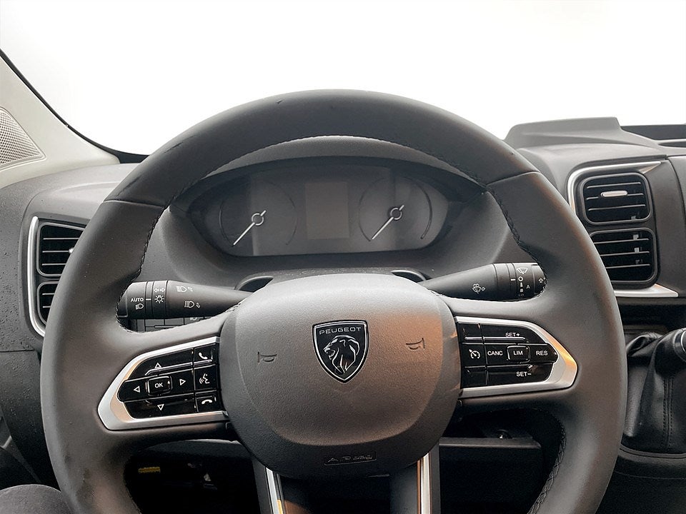 Bild på Peugeot Boxer Flak 4000 BlueHDi 180hk Aut - OMGÅENDE LEVERANS!