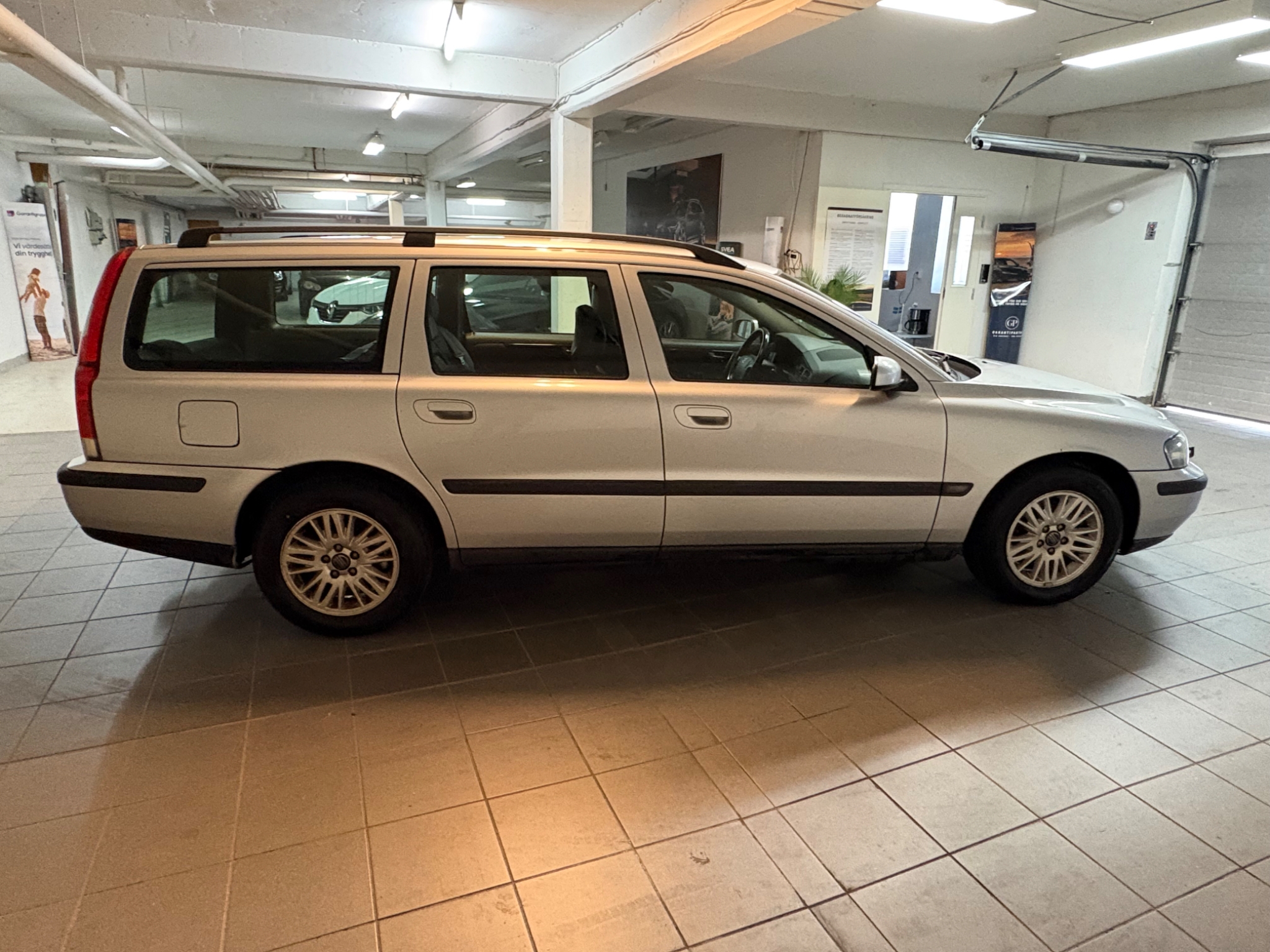 Volvo V70 2.4 Business AC funkar 2004, bild 7/10