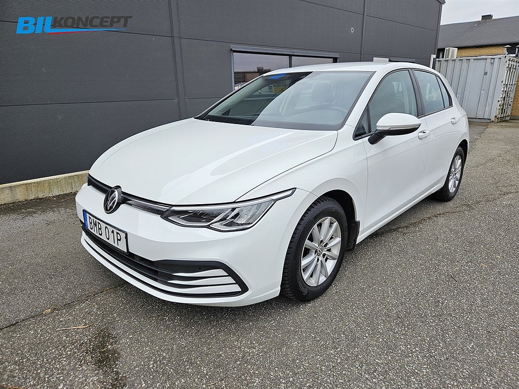 Volkswagen Golf 1.0 TSI  PDC / Nyservad / Moms / En Ägare