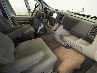 Husbil-halvintegrerad Hymer T 674 SL 5 av 19