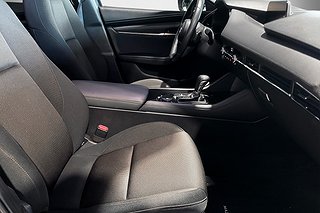 Sedan Mazda 3 9 av 24