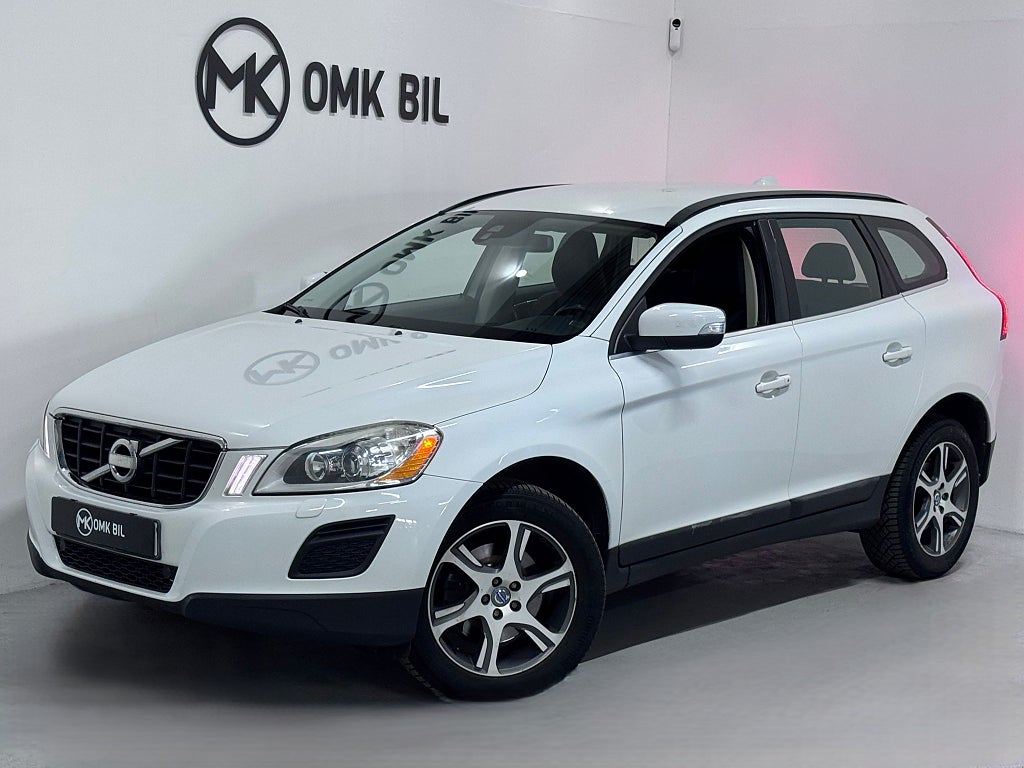 Volvo XC60 D4 AWD Geartronic Momentum /Nyservat