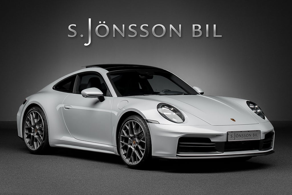 Porsche 911 992.2 Carrera / 18-vägs stolar / Sportavgas / PDLS+