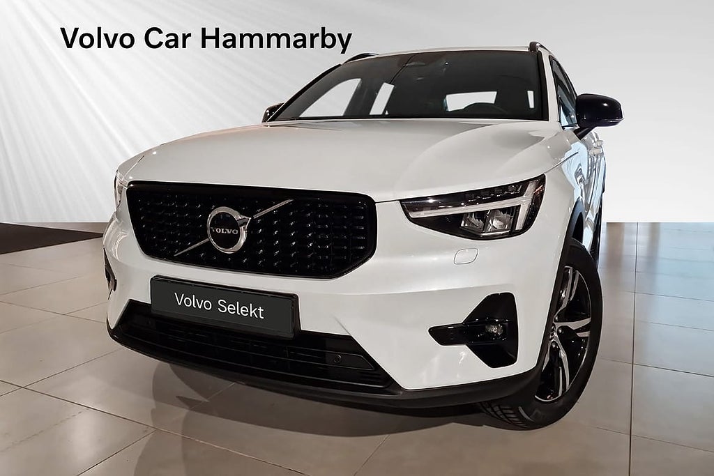 Volvo XC40 B4 FWD Bensin Plus Dark