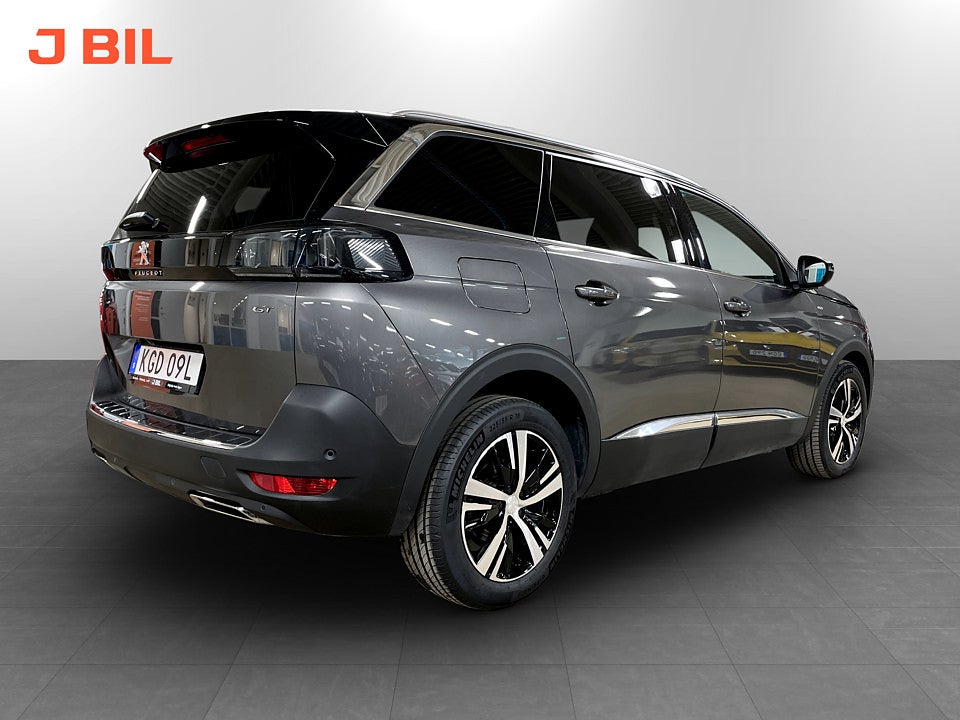 Bild på Peugeot 5008 GT 1.2 PT 130hk Aut 7-SITS B-KAMERA CARPLAY