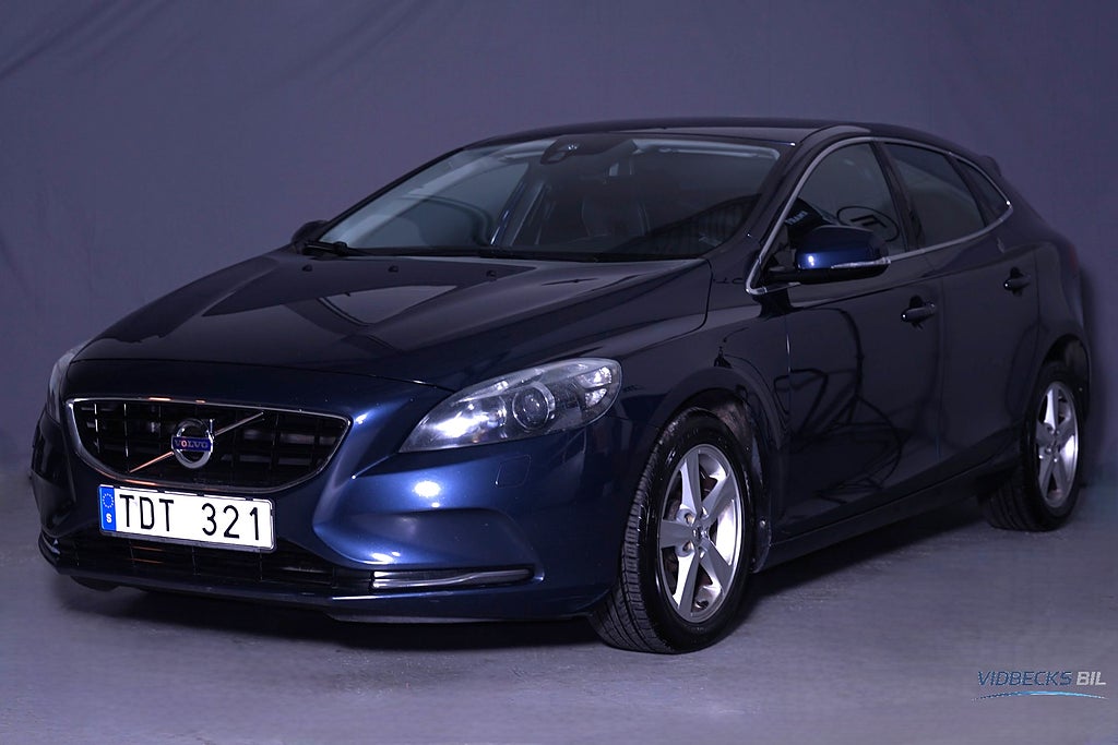 Volvo V40 T4 MOMENTUM BACKKAMERA KEYLESS BI-XENON 0,45L/MIL 180HK