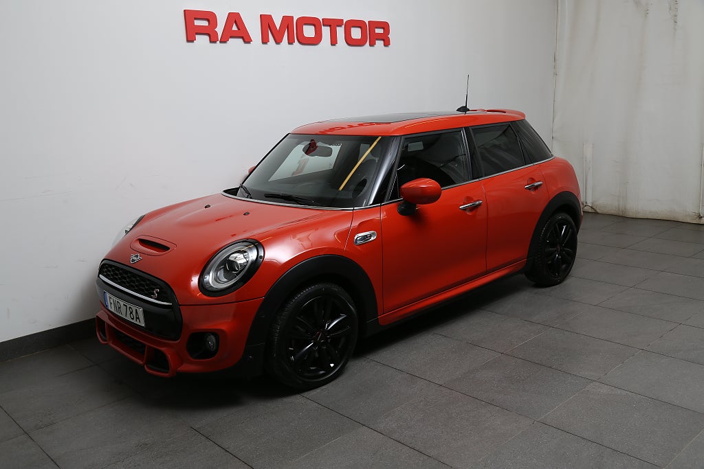 MINI Cooper S John Cooper Works 192hk Aut Pano Navi PDC 2021