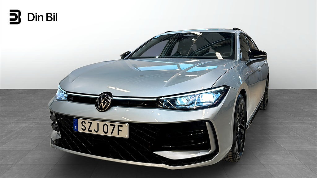Volkswagen Passat Sportscombi R-Line Black TDI193 DSG 4M Drag