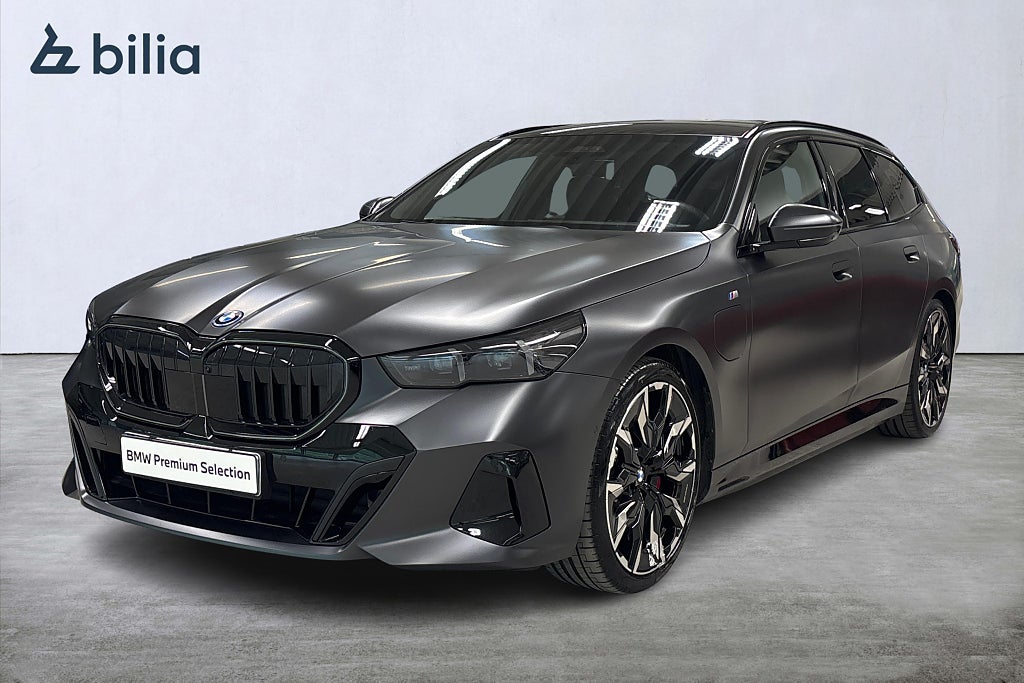 BMW 530e xDrive Touring M-Sport Pro| B&W | Drag | Panorama | 360