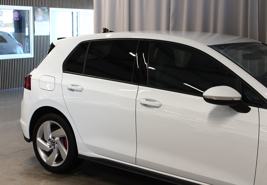 Volkswagen Golf GTE 245HK, S&V-hjul, Navi, Elräck 64km