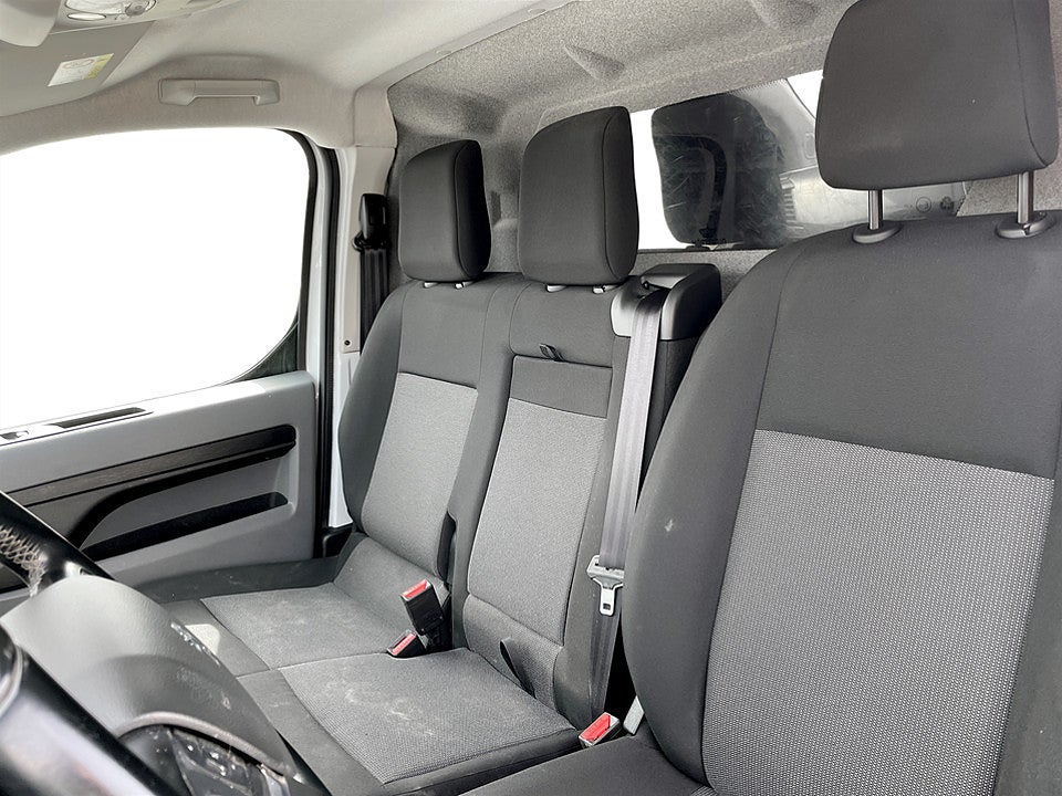 Bild på Peugeot Expert PRO+ 2.0 BHDi 145hk Aut L2 B-KAMERA DRAG