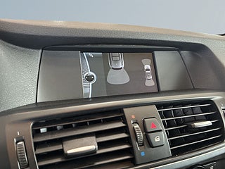 BMW X3 xDrive20d Steptronic S&V-hjul/Drag/M&K-värm/Pano/HiFi – bild 11