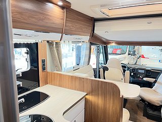 Husbil-integrerad Pilote Essentiel 740 G 29 av 33