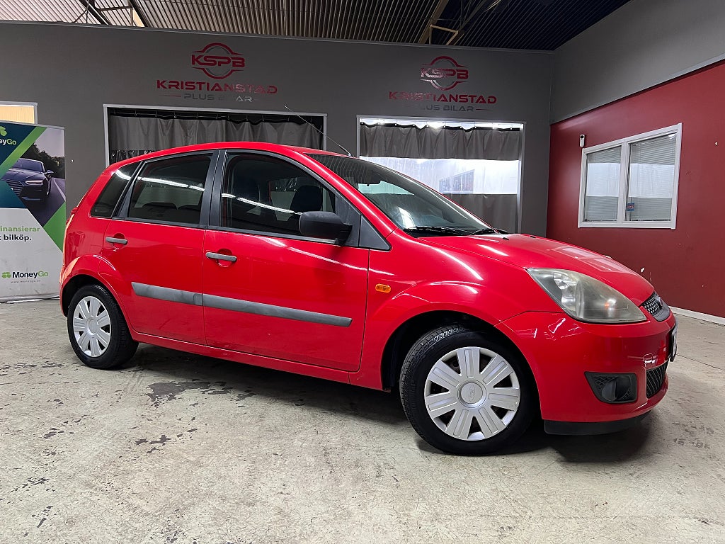 Ford Fiesta 5-dörrar 1.3 Euro 4