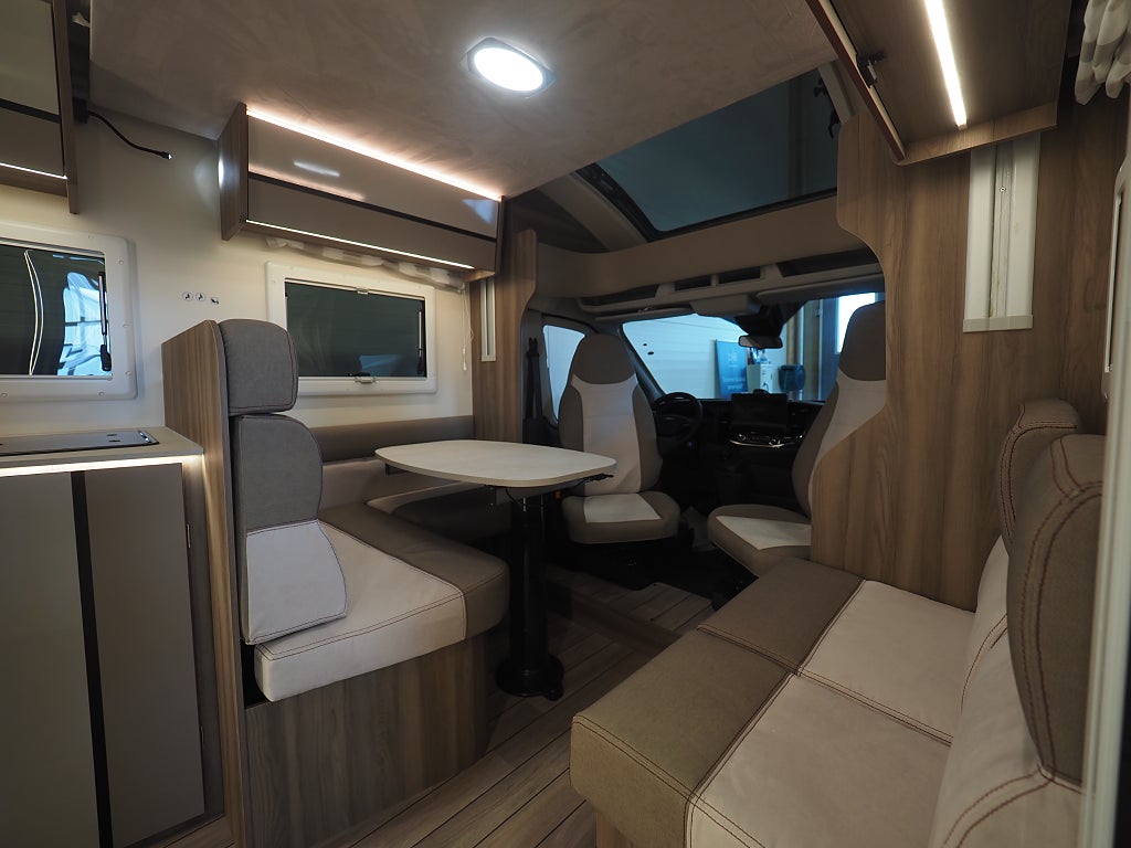 Roller Team Kronos 288 TL Spring Edition I Aut I 165hk I Solcell I Backkamer 2026