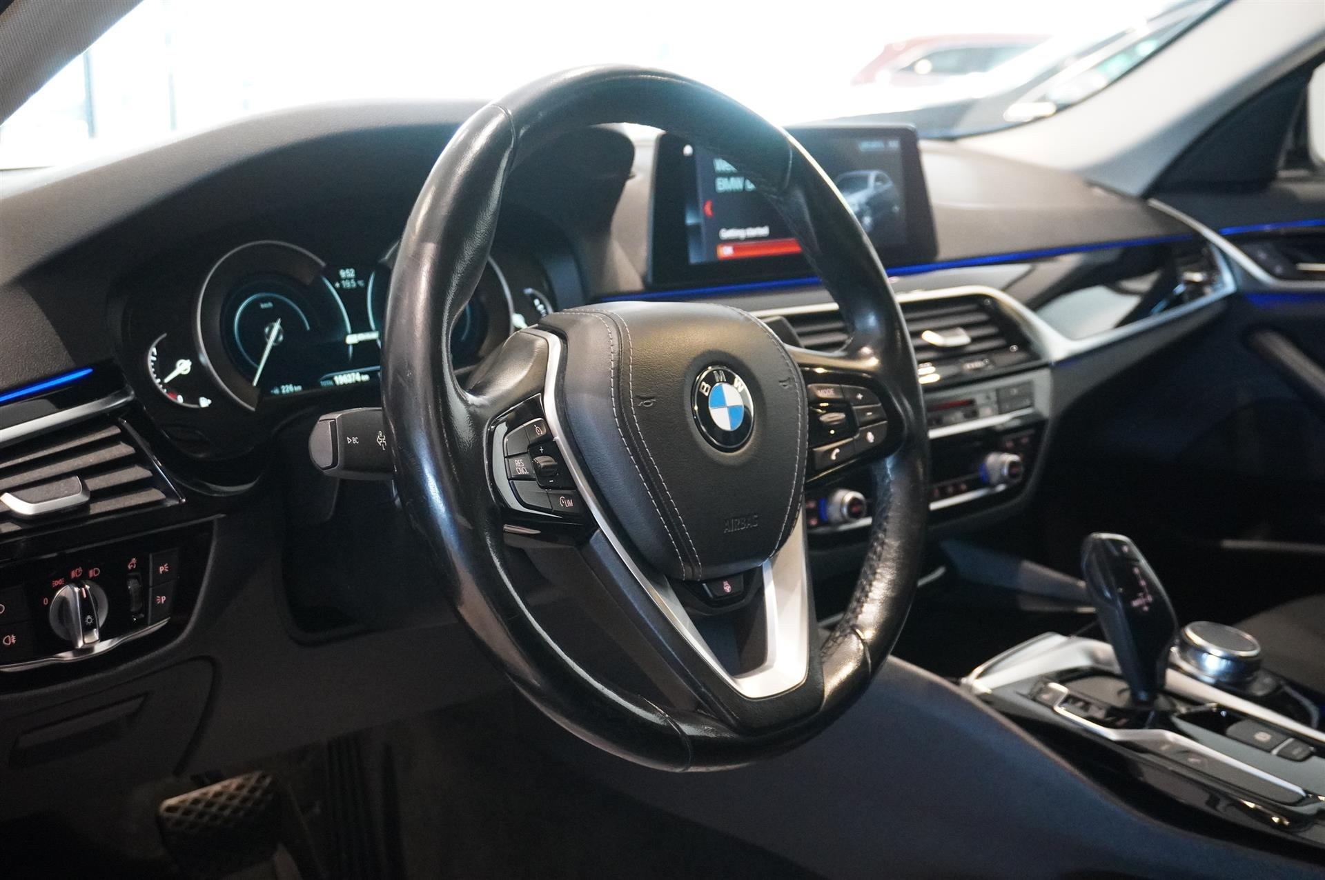 BMW 530 2019, bild 2/10