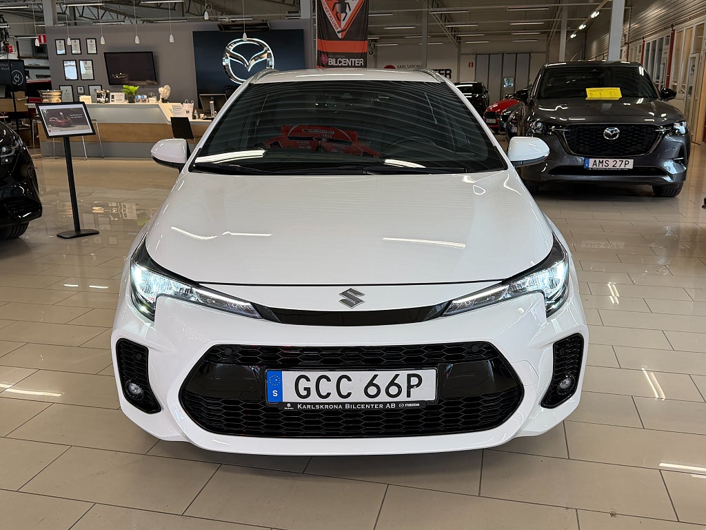 Suzuki Swace Hybrid 1.8 VVT-i E-CVT 122 hk Endast 3737 mil