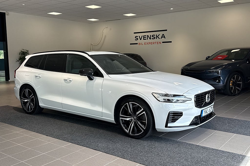 Volvo V60 Recharge T8 AWD 18,8kWh 456hk R-Design/360°/Dragkrok/HK