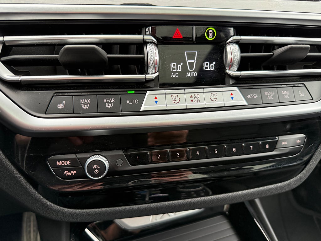 BMW iX3 M Sport Glastak Cockpit Läder Drag - bild 22